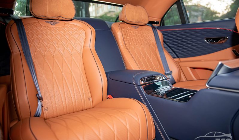 Bentley Flying Spur V8 First Edition 2024 full