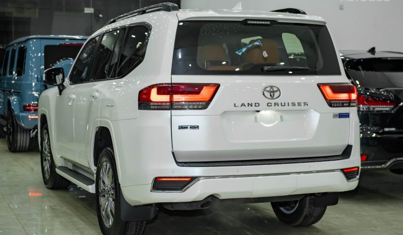 Toyota Land Cruiser 300 MBS VXR 2024 full