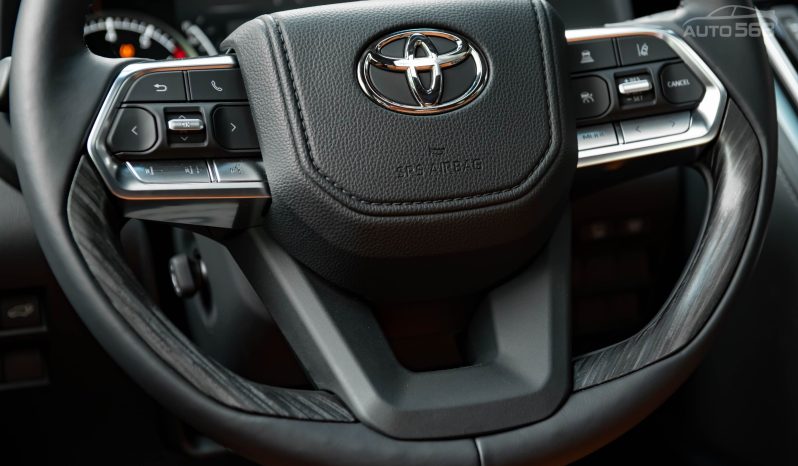 Toyota Land Cruiser 300 MBS VXR 2024 full