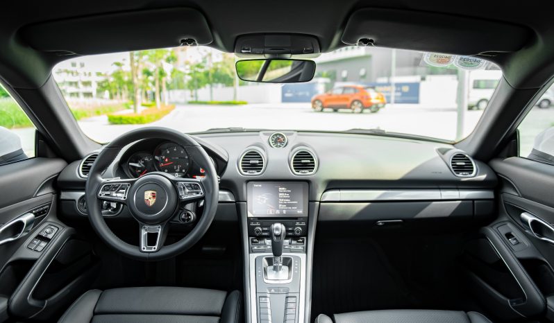 Porsche 718 Cayman 2020 full