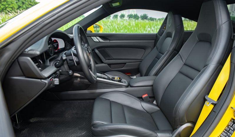 Porsche 911 Carrera 2021 full