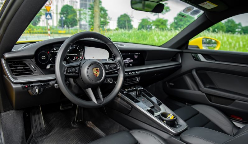 Porsche 911 Carrera 2021 full