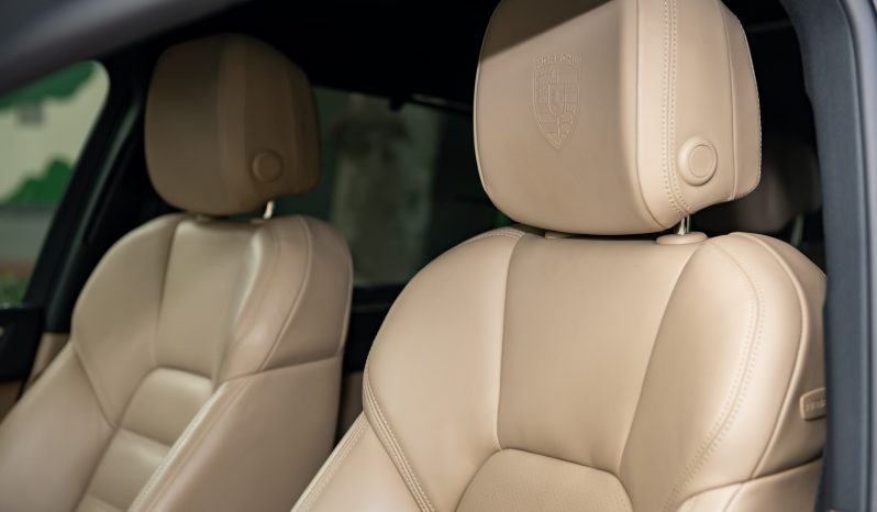 Porsche Macan 2022 full