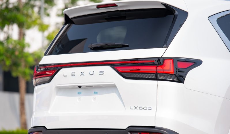 Lexus LX600 Ultra Luxury 2024 full