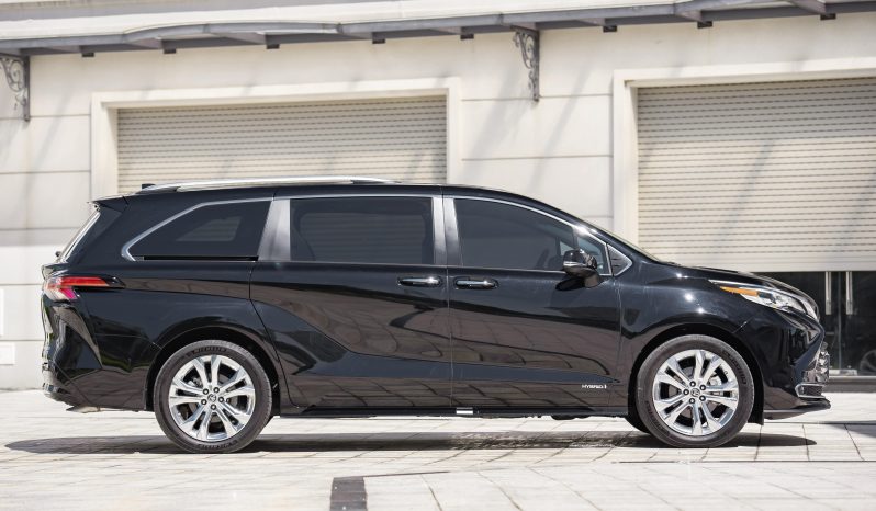 Toyota Sienna Platium 2.5 Hybrid 2021 full