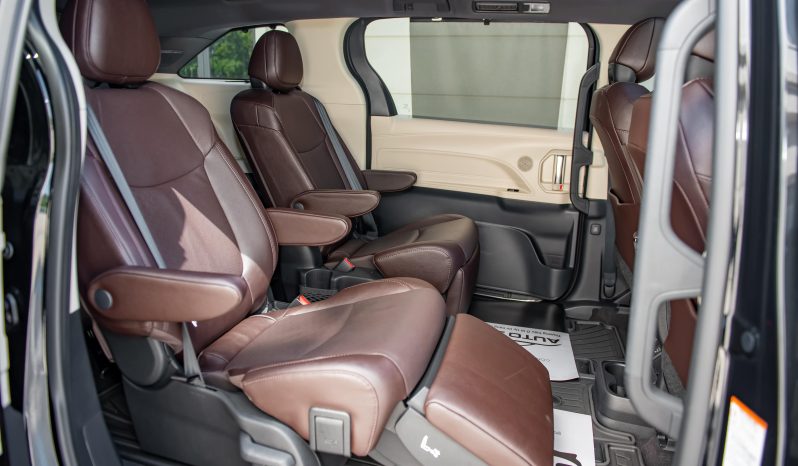 Toyota Sienna Platium 2.5 Hybrid 2021 full