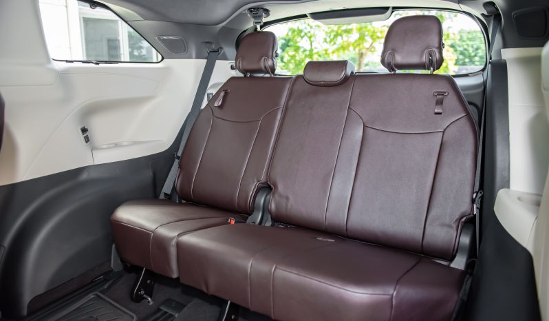 Toyota Sienna Platium 2.5 Hybrid 2021 full