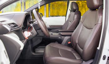 Toyota Sienna Platium 2.5 Hybrid 2021 full