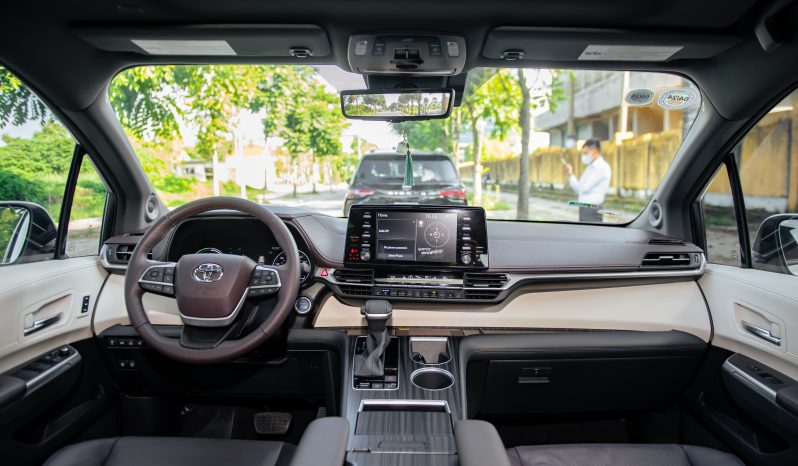 Toyota Sienna Platium 2.5 Hybrid 2021 full