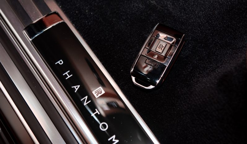 Rolls Royce Phantom VIII EWB 2022 full