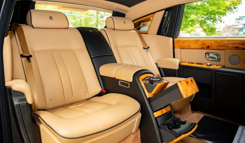 Rolls Royce Phantom VII Series II EWB 2012 full