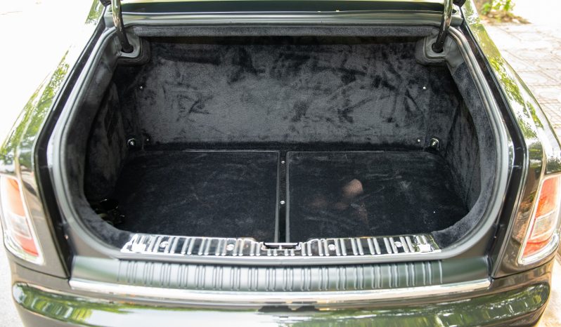 Rolls Royce Phantom VII Series II EWB 2012 full