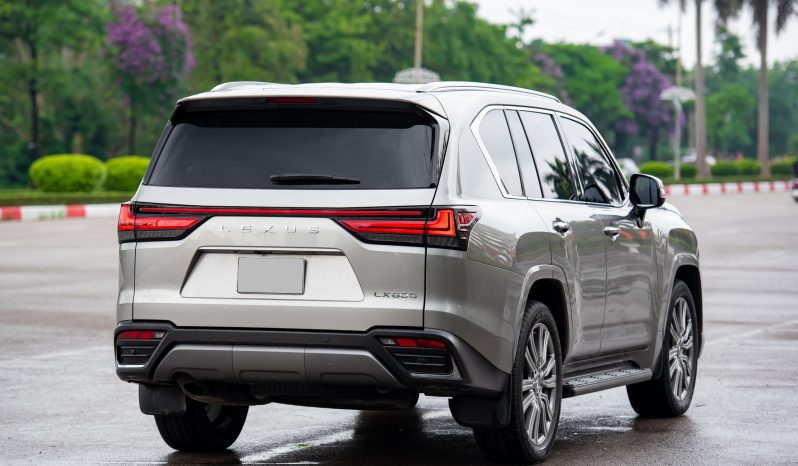 Lexus LX600 Ultra Luxury 2024 full